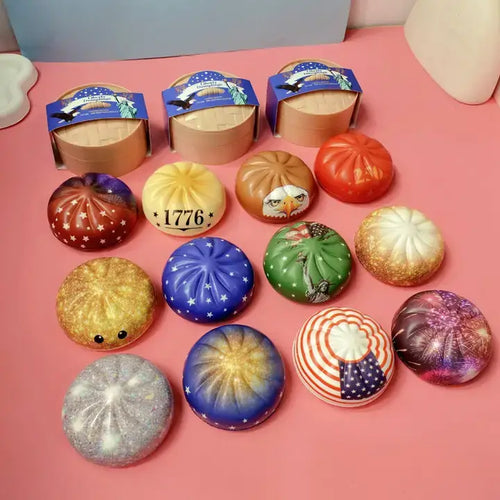 4th of July Dumpling Shape Squishy Stress Relief Toy: USA Theme Dumpling Squishy Set A with Steamer Display Box / ONE SIZE